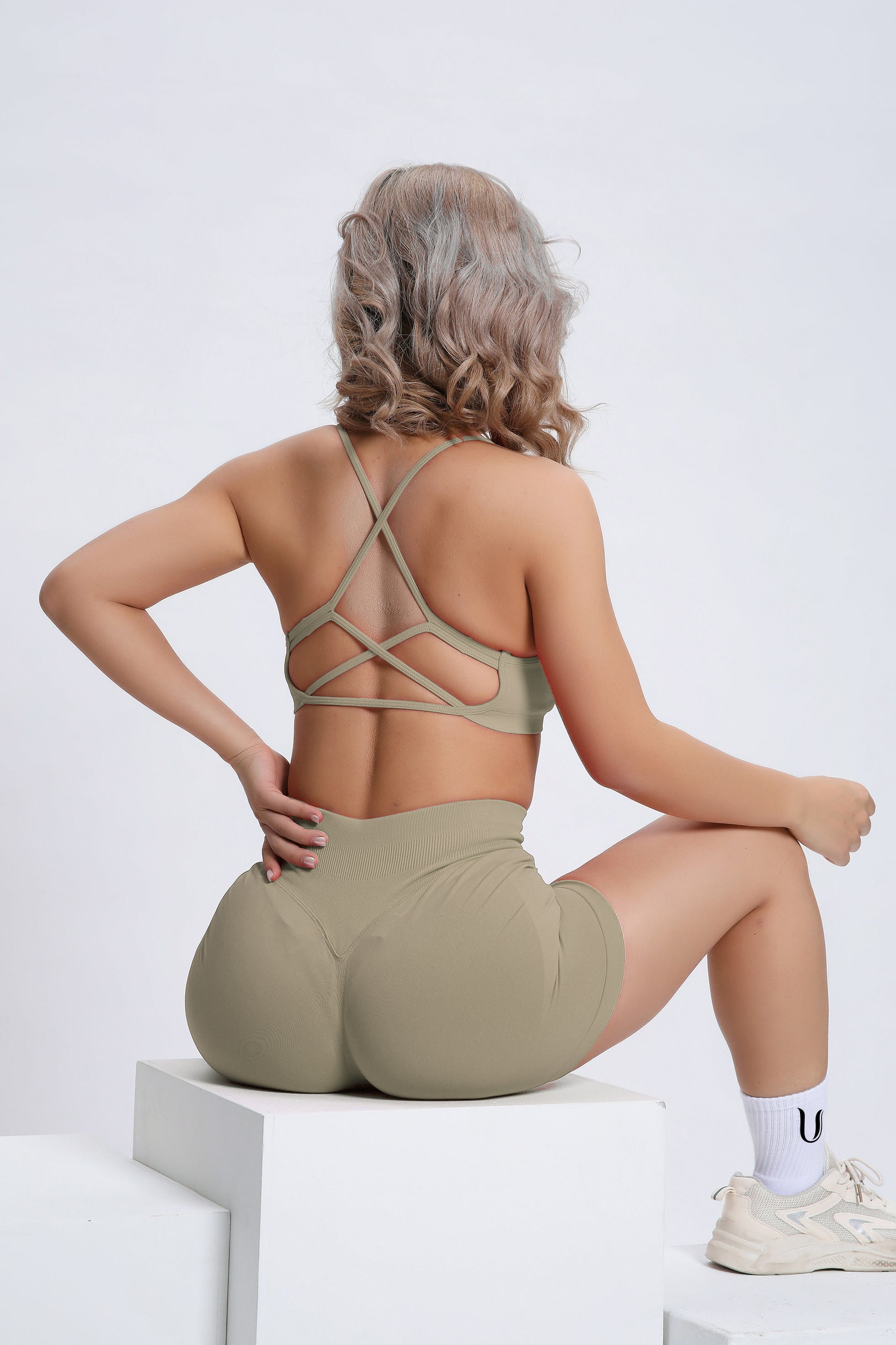 Joy | Shorts Scolpenti con Scrunch – Beige