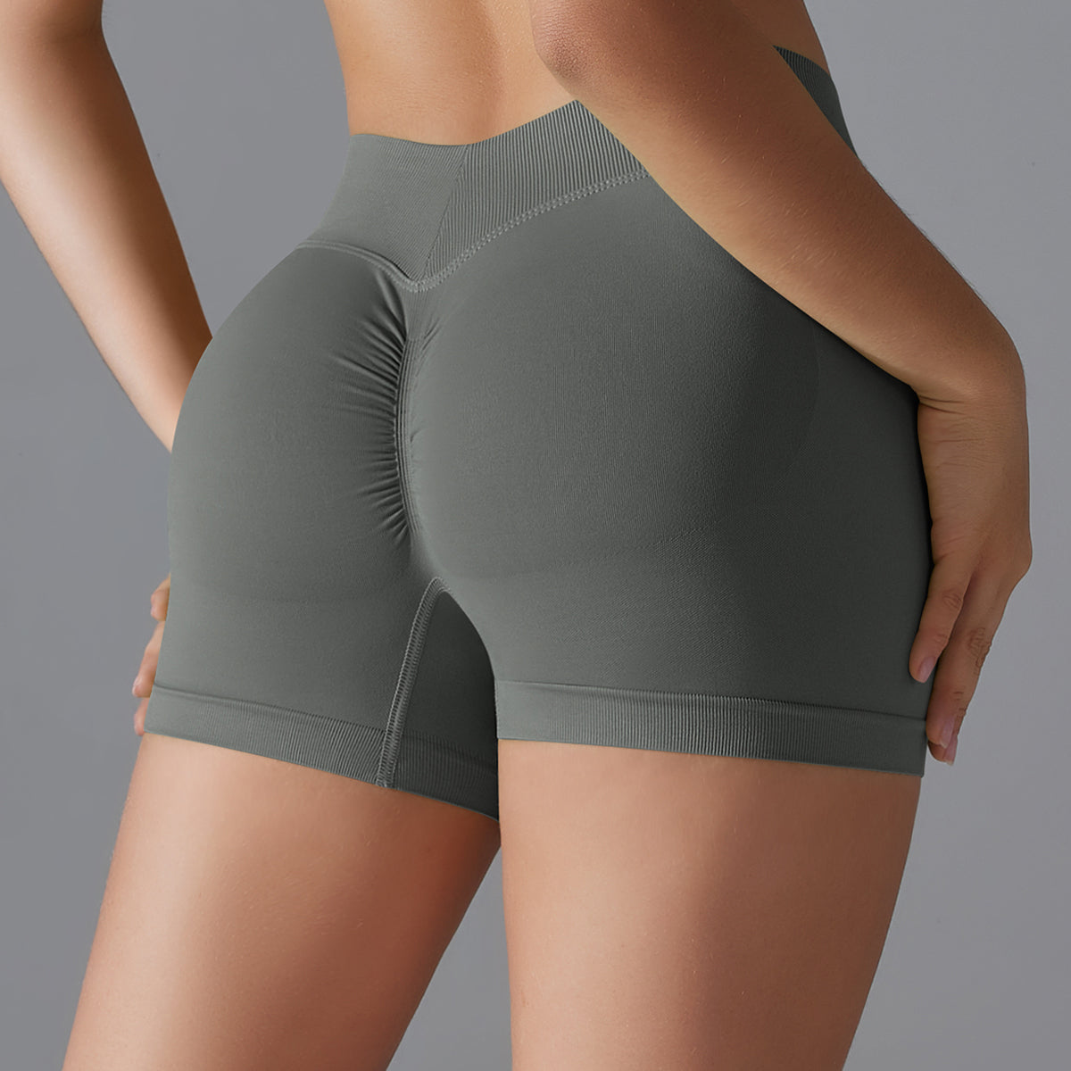 Mila V2 | Scrunch Sport Short - ﻿Grigio