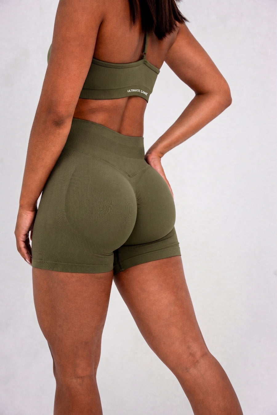 Luna | Premium Seamless Scrunch Short - Verde